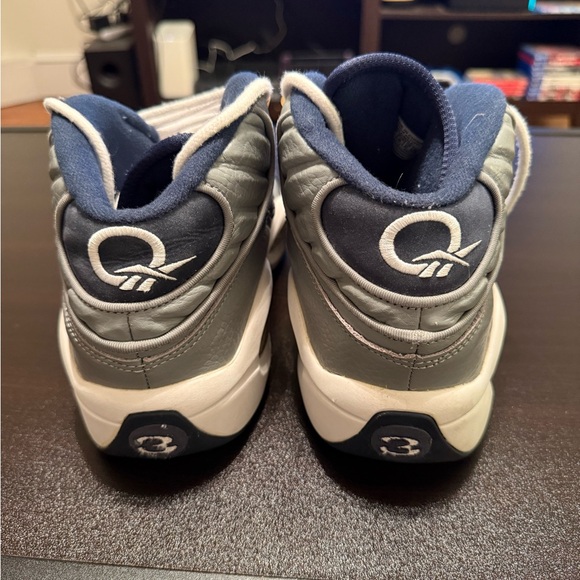 Reebok Question Georgetown Edition - Picture 2 of 4
